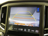 車庫入れや駐車で威力を発揮するのがバックモニター!ナビディスプレイに後ろの様子が映し出されるから安心です。