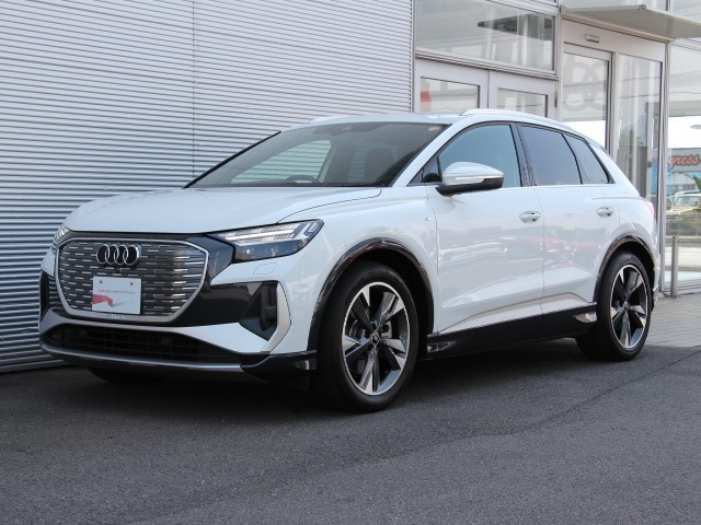 Q4 e-tron 40 Sライン