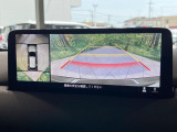 【360&deg;ビューモニター】専用のカメラにより、上から見下ろしたような視点で360度クルマの周囲を確認することができます☆死角部分も確認しやすく、狭い場所での切り返しや駐車もスムーズに行えます。