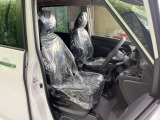 運転席シート廻りは使用感も少なく、良好な状態となっています。丁寧に使われていたことがよくわかりますね。