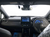 落ち着いたカラーの内装で、ゆったりと運転したい方に。