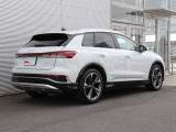 Q4 e-tron 40 Sライン 