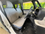運転席シート廻りは使用感も少なく、良好な状態となっています。丁寧に使われていたことがよくわかりますね。