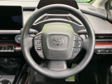 【純正革巻きステアリング】上質な革を使用することで、手にしっかり馴染みとても運転しやすいハンドルです♪