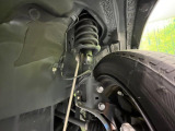 お車を安心してお乗りいただく為には、足回りの定期点検が欠かせません。サービスサポート(有償保証)では無料点検もご提供しており、安心のカーライフをお過ごしいただけるサポート体制が整っています。