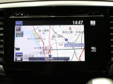 【純正8インチナビ】使いやすいナビ操作にオーディオ機能も充実!Bluetooth接続で運転中のハンズフリー電話や好みの音楽を車内に流す事が出来ます。ラインナップや車種に応じて豊富な機能が使用可能♪
