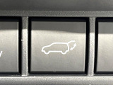 【パワーバックドア】スマートキーや運転席のボタンを押すだけでリアゲートが自動で開閉します!荷物を持っている時や、高い位置にあるバックドアを閉める際に便利な機能です♪