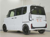 当社では、お客様に安心してお車をお選びいただくため、ご購入前に現車のご確認をお願いしております。
