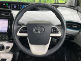 【純正革巻きステアリング】上質な革を使用することで、手にしっかり馴染みとても運転しやすいハンドルです♪