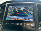 【バックカメラ】運転席から画面上で安全確認ができます。駐車が苦手な方にもオススメな便利機能です。