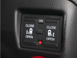 ◆両側電動スライドドア◆狭い駐車場でも乗り降りが楽々♪お子様が隣の車にドアを当ててしまう心配もございません!小さなお子様連れの方もこれで安心。
