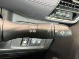 車外の明るさに応じでライトを点灯、消灯してくれるオートライト機能です☆お天気の良い昼間のトンネル走行などオートにしてると便利で安心です☆エンジン停止時にライトの消し忘れも無くなります☆