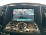 【バックカメラ】運転席から画面上で安全確認ができます。駐車が苦手な方にもオススメな便利機能です。