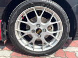 【BBS製16インチアルミホイール】大人気メーカーのホイールを装備♪軽量・高硬度のアルミホイールは、ハンドリング・加速など、走りの質を向上してくれます♪