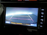 【バックモニター】・・・気になる後ろの見通しも、車庫入れに大活躍☆運転が困難な場所でも、しっかりサポート!心強い味方のモニターです♪