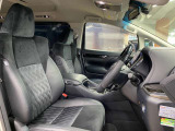運転席も広々としており運転しやすい環境を実現しています☆