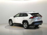 ご覧の車両以外にも多数のU-Carを展示販売しております。