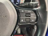 クルーズコントロールを装備しています。高速道路などで一定の速度で走ってくれるので運転が楽ですよ!速度を設定できますので、スピードの出しすぎにも注意できます。