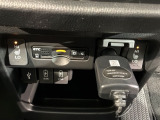 フロント両席にはシートヒーターが付いています!寒い日に便利な装備ですね。