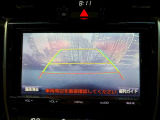 【バックカメラ】運転席から画面上で安全確認ができます。駐車が苦手な方にもオススメな便利機能です。