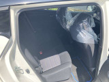 後部座席も当然、綺麗・清潔に仕上げております。内装の綺麗なお車は気持ちが良いですし、コンディションのいい車が多いです。前のユーザーが丁寧に使っていた証拠です。