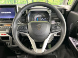 【純正革巻きステアリング】上質な革を使用することで、手にしっかり馴染みとても運転しやすいハンドルです♪