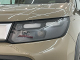 LEDヘッドライトは、点灯の瞬間から最大光量を発揮し、突然暗くなるトンネルなどでの安定感を高めます。