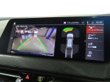 リアビューカメラ。ガイドラインとパークディスタンスコントロールで安全に車庫入れ可能。