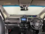 【前方視界】開放的な前方視界!運転がしやすく疲れにくいです♪窓が大きく、見通しがとっても良いおクルマですよ♪