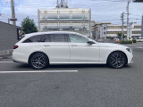 美しく輝くポーラーホワイトのボディーカラーも大きな魅力の一つです。