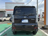 すっきりとした見た目の排気口です。マフラーカッターを付けてドレスアップしてもかっこよさそうですね♪