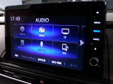 CD、DVD、Bluetooth、AM、FM、AUX、スマートフォン接続ができます。