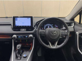 RAV4ならではの見晴らしのよい前方視界で、快適なドライブをお楽しみいただけます。