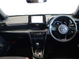 運転席は見晴らしが良く、運転しやすいレイアウトになっています。