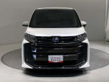 「フロントマスク」です。車の印象を決めるのは【顔】。この車の顔つきは、きっとあなたにピッタリ!?
