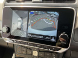 [アラウンドビューモニター]車両を上から見たようなカメラで周りの障害物などが一目瞭然!駐車が苦手な方でも、らくらく駐車♪