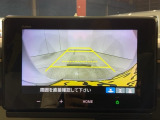 リアカメラ付で、後方を画面で確認。車庫入れも安心です。もちろん、バックギアと連動しています。