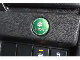 ECONスイッチの効果とあなたの運転で、クルマと力をあわせ「燃費向上=ガソリン代の節約=CO2 削減」のチャレンジをお楽しみください。