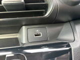 USB接続でスマホの充電可能