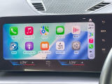 ●Apple Car Play:スマホとの有線接続で、ナビ・オーディオ再生などスマホのアプリ機能が画面でも使える便利機能です!