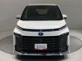 「フロントマスク」です。車の印象を決めるのは【顔】。この車の顔つきは、きっとあなたにピッタリ!?