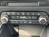 車内快適オートエアコン。ダイヤル式で操作性も良好です
