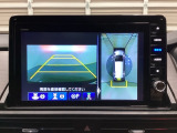 マルチビューカメラシステム搭載車です。お車の周囲を全方位でカバーします。後方・前方・両脇と、コンディションが悪い視界でもカラーモニターに映し出した映像がドライバーをサポートします。