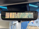 【デジタルインナーミラー】後席の大きな荷物や同乗者で後方が確認しづらい時でも安心!カメラが撮影した車両後方の映像をルームミラー内に表示。クリアな視界で状況の確認が可能です!