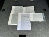新車時からの車の取扱説明書・ナビの取扱説明書が残っております。大切にされてきた証拠です!
