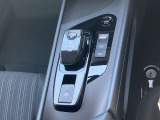 e-POWER独自のシフトノブです。感覚で入力できますので運転操作が楽になります