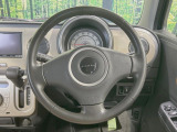 【純正革巻きステアリング】上質な革を使用することで、手にしっかり馴染みとても運転しやすいハンドルです♪