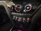 ◆LIBERALAは、輸入車選びの新たなスタイルを提案するインポート・セレクト・ブランドです。オーナー様となる方がクルマから直接感じる感性を第一にした、最良の一台との出会いをコーディネートいたします。