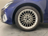 純正アルミホイール装着車両です!