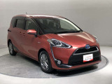 車の下廻りもリフトに上げて認定検査員が、細部までチェックをしています。安心してお乗りいただけるトヨタ認定中古車です。